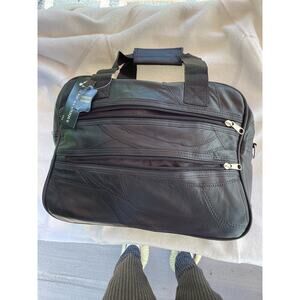 SALE SALE NWT Afonie Women's Black Genuine Leather Messenger
